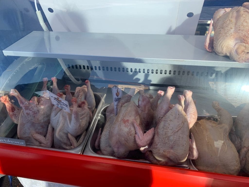 В Рязани на ярмарке выходного дня нашли нарушения в реализации меда и мяса птицы