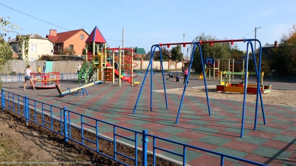В Канищеве появилась новая детская площадка