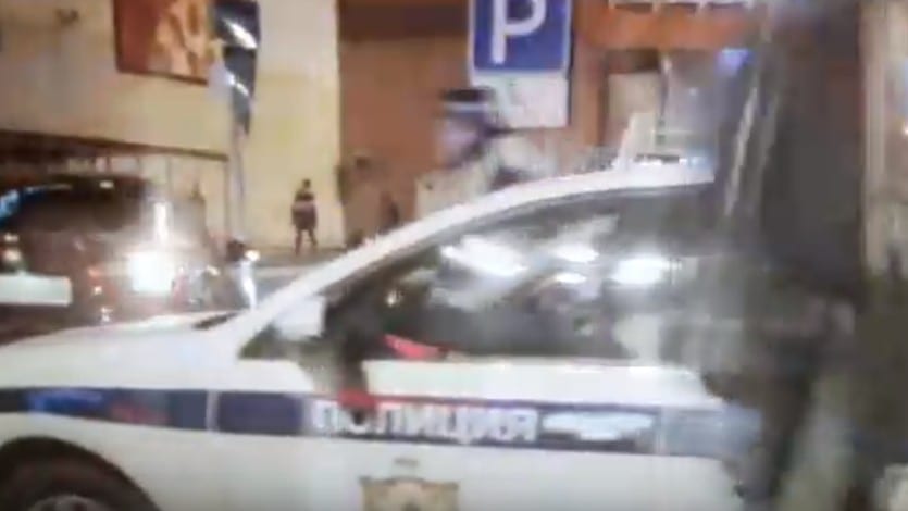 На парковке ТРЦ в Рязани полицейские устроили погоню