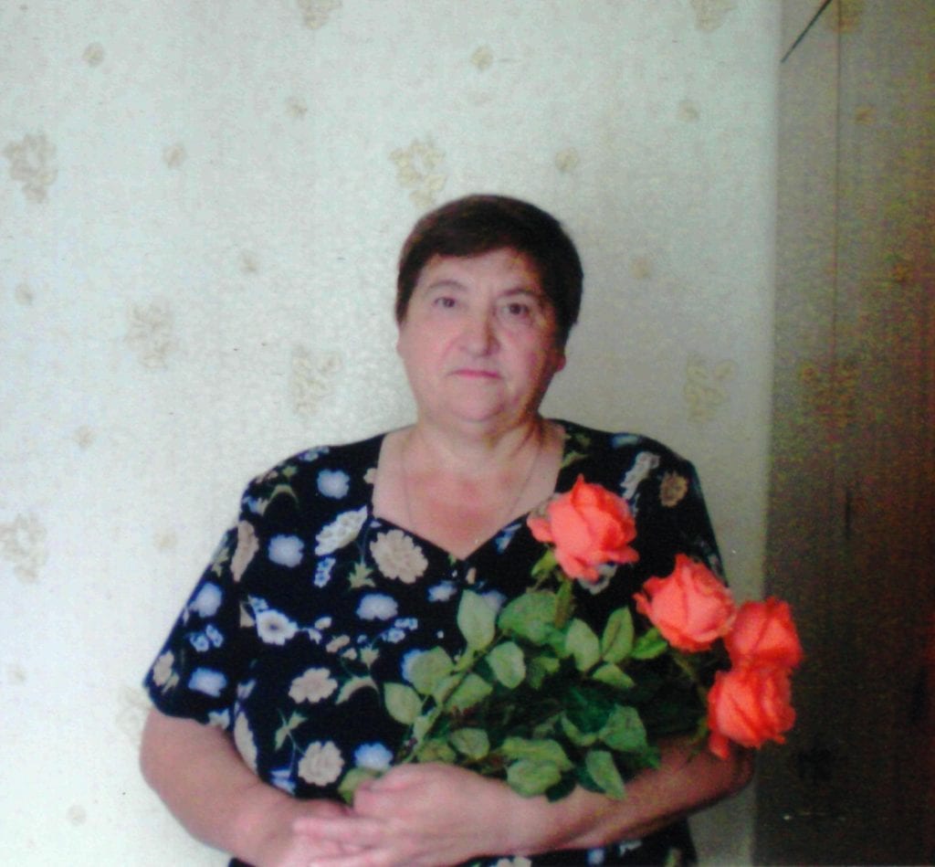 В День матери губернатор Любимов опубликовал фото со своей мамой