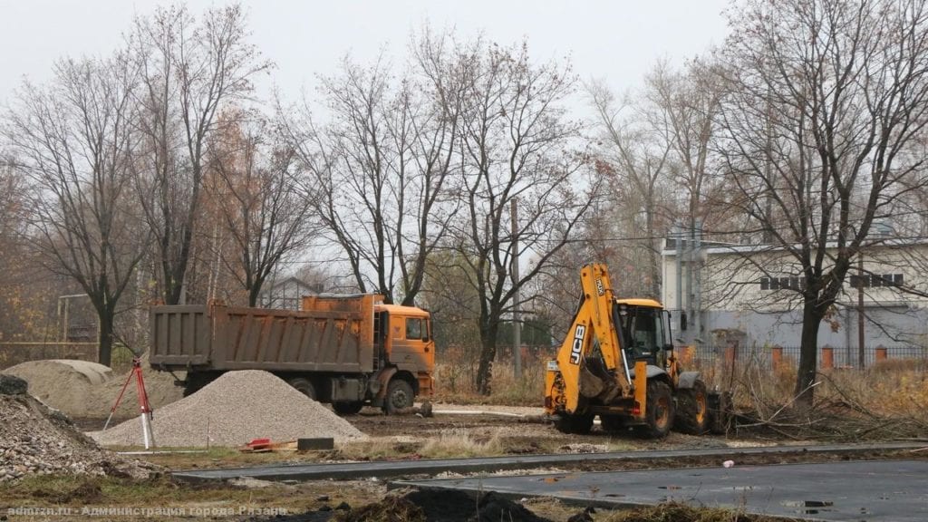 В посёлке Соколовка в Рязани ремонтируют стадион
