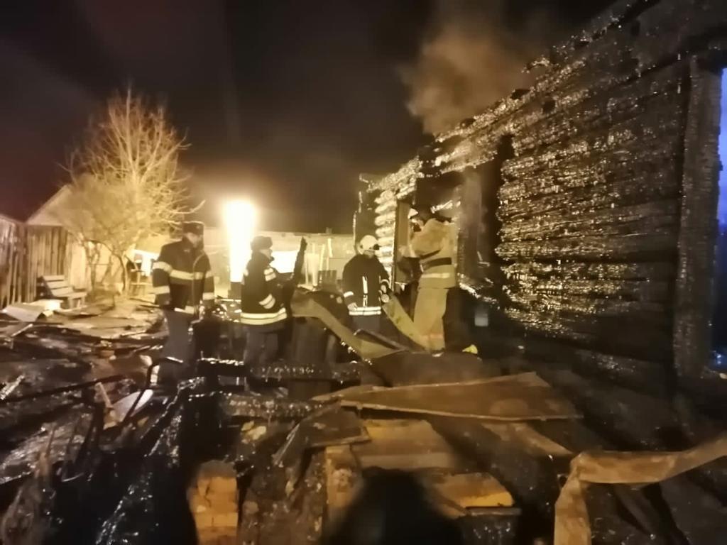 Опубликовано видео с места гибели четырёх человек на пожаре в Рязанской области