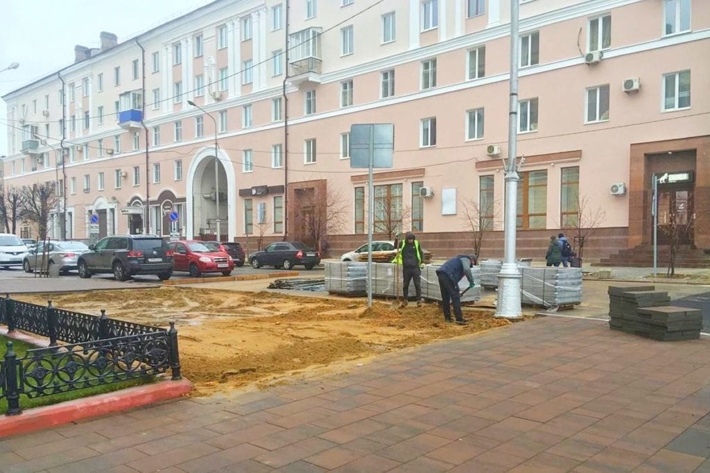 Благоустройство Соборной площади в Липецке затянулось из-за поставщика плитки