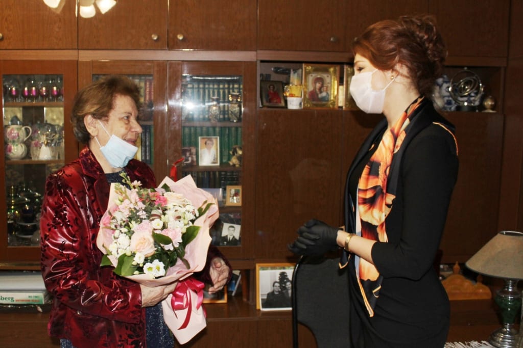 Рокотянская поздравила почетного гражданина Рязани Юлию Балакину с днем рождения