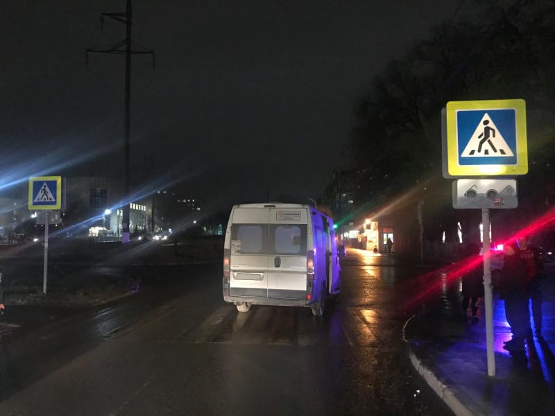 В Рязани микроавтобус «Ситроен» сбил женщину-пешехода