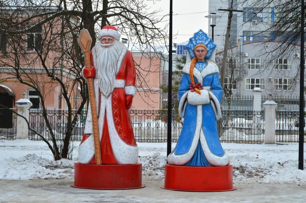 В парке в центре Рязани установили новогодние арт-объекты