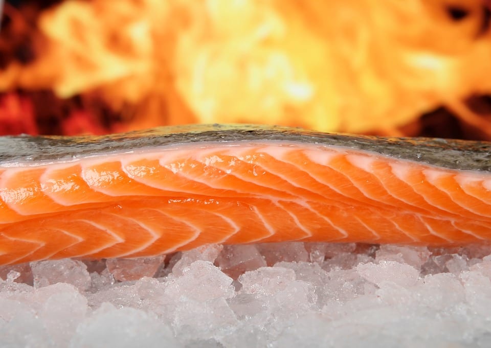 Эксперты Роскачества рассказали, как выбрать солёную красную рыбу на новогодний стол