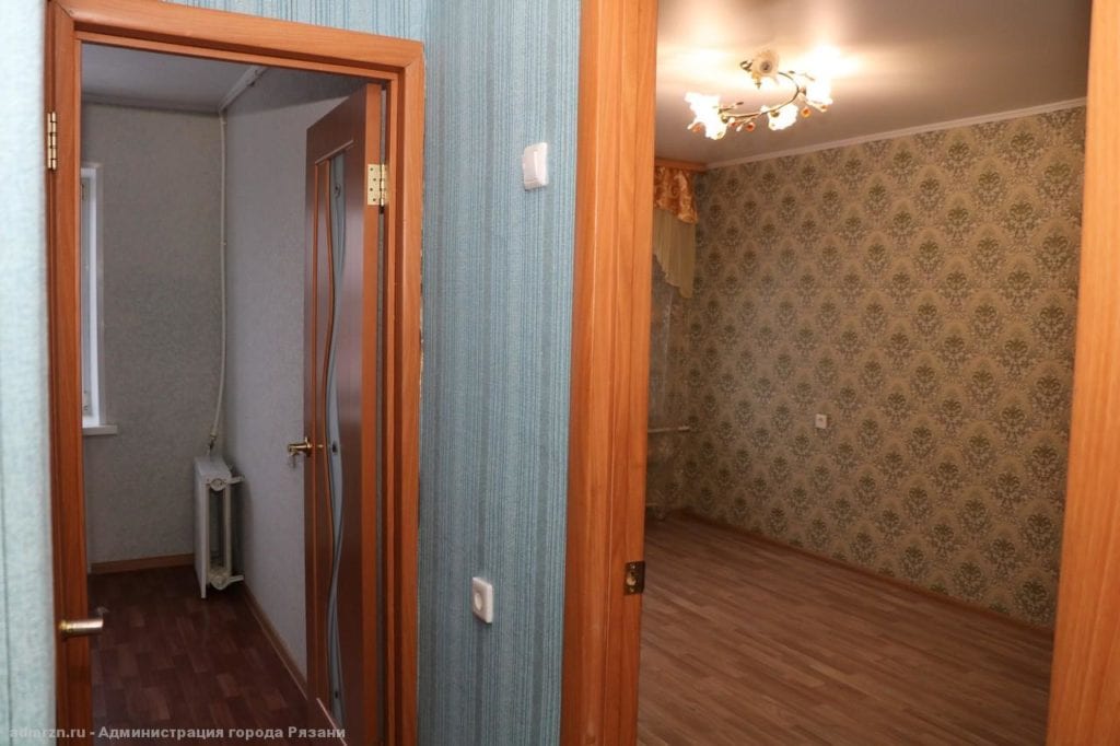 Елена Сорокина осмотрела квартиры для детей-сирот