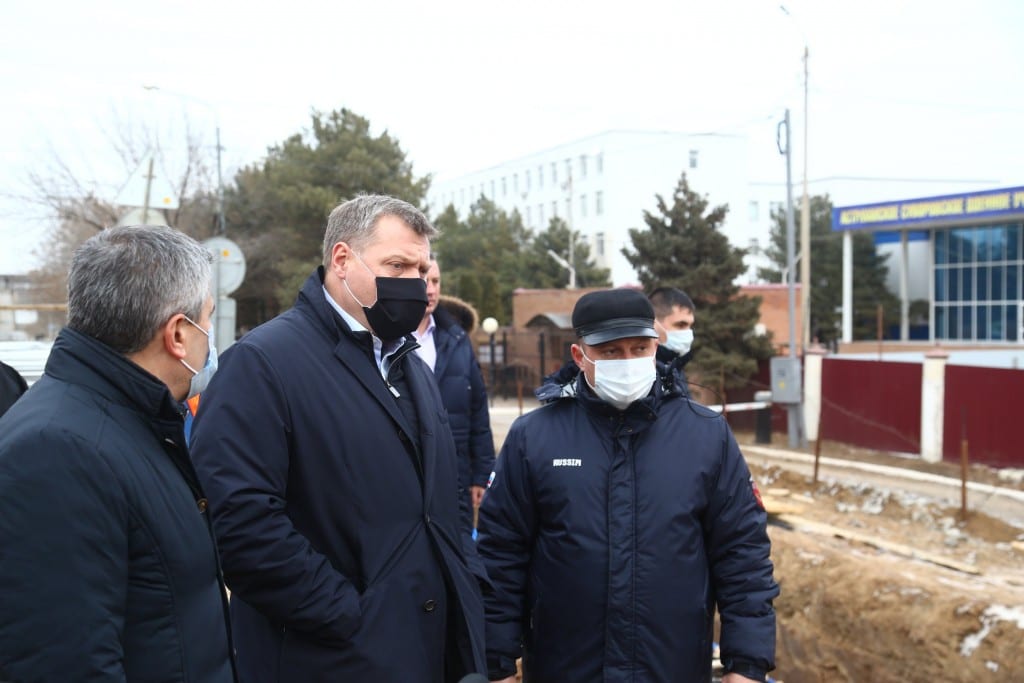 Губернатор Астраханской области Игорь Бабушкин поручил круглосуточно вести работы на Милицейском мосту