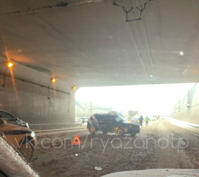 В тоннеле на Московском шоссе в Рязани произошла авария