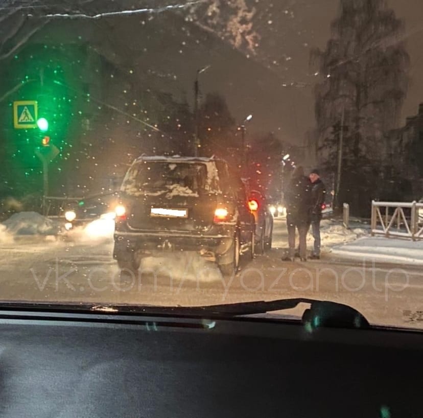 В Приокском районе Рязани из-за аварии начинает образовываться пробка