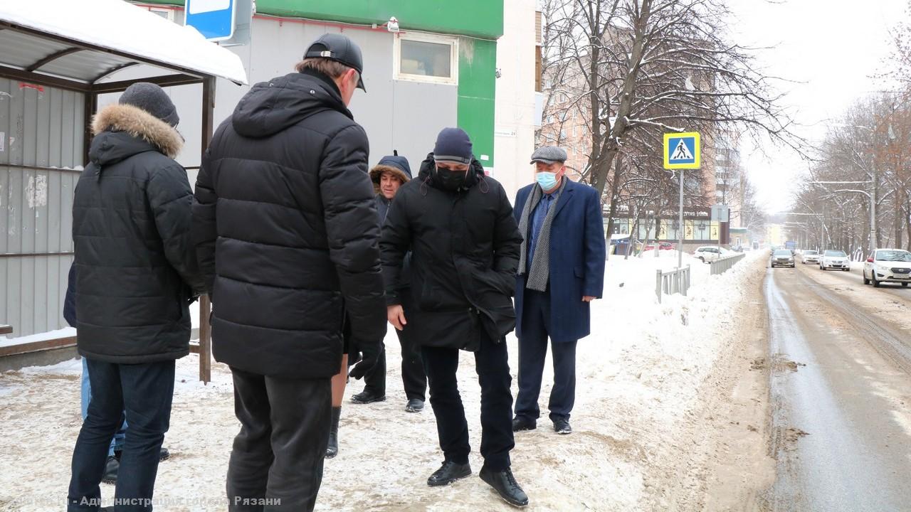 Владимир Бурмистров провёл объезд городских территорий на качество уборки которых жаловались рязанцы