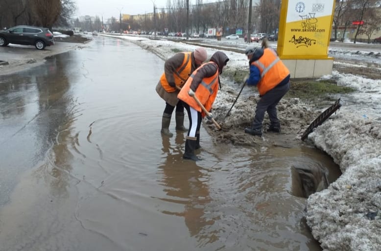 В Липецке начали устранять подтопления после январского дождя