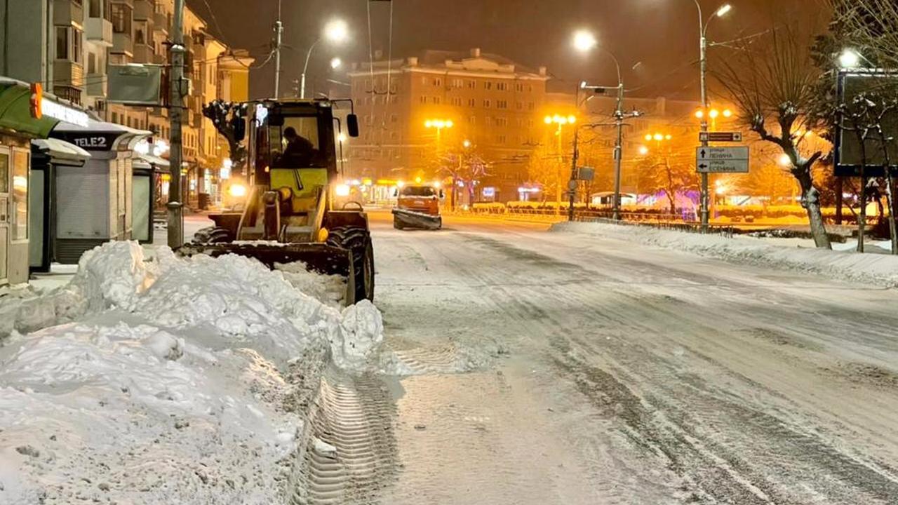 В ночь на среду в Рязани продолжат убирать снег