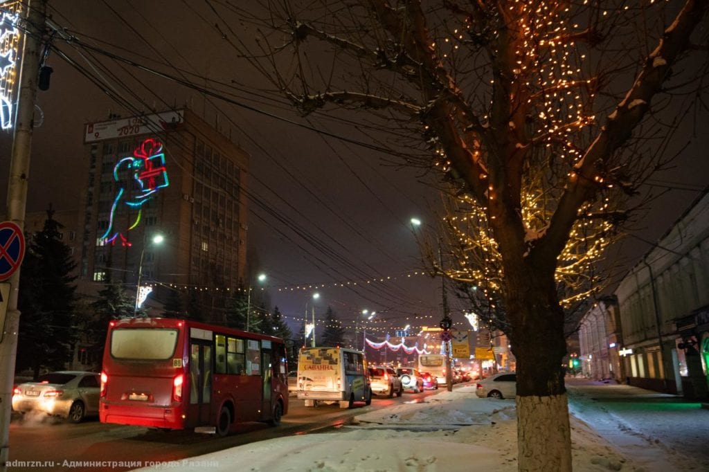 Мэрия Рязани показала новогоднюю подсветку города
