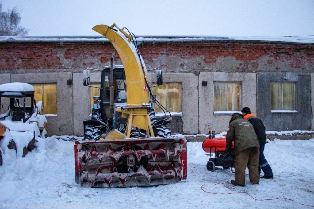 Для быстрого обогрева спецтехники в Рязани используют тепловые пушки
