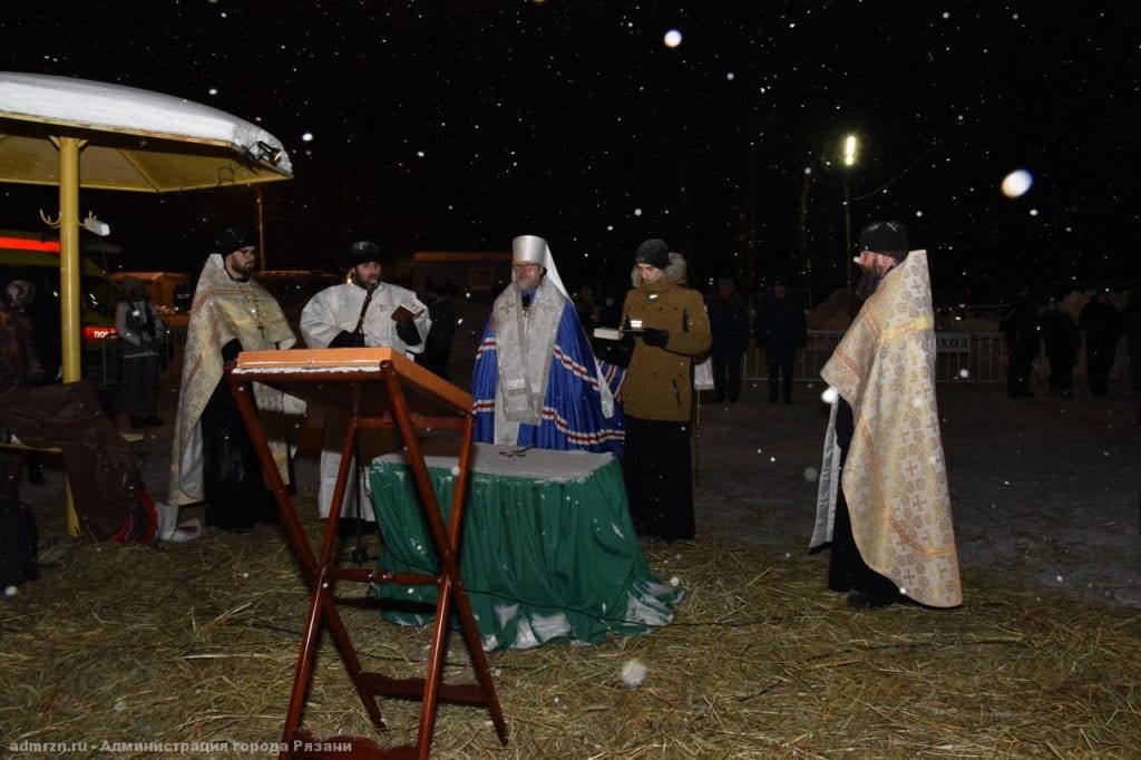 В Крещенские купели на Ореховом озере окунулись более 2 тысяч православных рязанцев