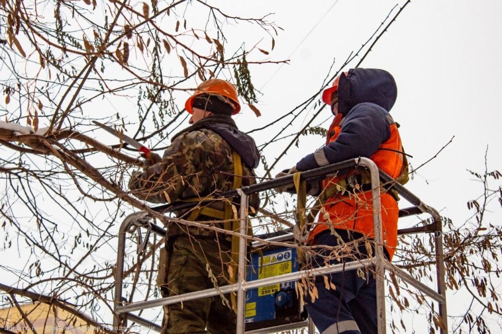 За неделю в Рязани отремонтировали более 1 700 метров проводов уличного освещения