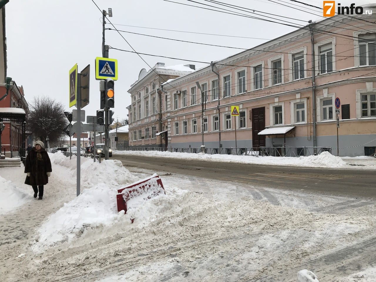 В мэрии Рязани рассказали, когда заработает новый светофор на перекрёстке улиц Ленина и Праволыбедской