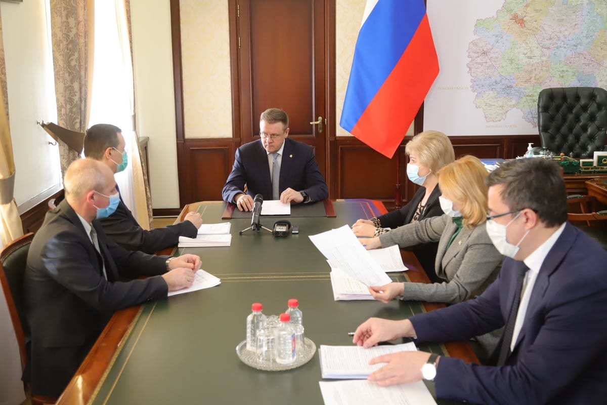 Николай Любимов провел совещание с членами правительства Рязанской области