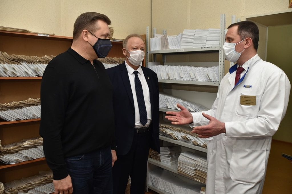 Во время посещения пунктов вакцинации Николай Любимов сделал вторую прививку от COVID-19