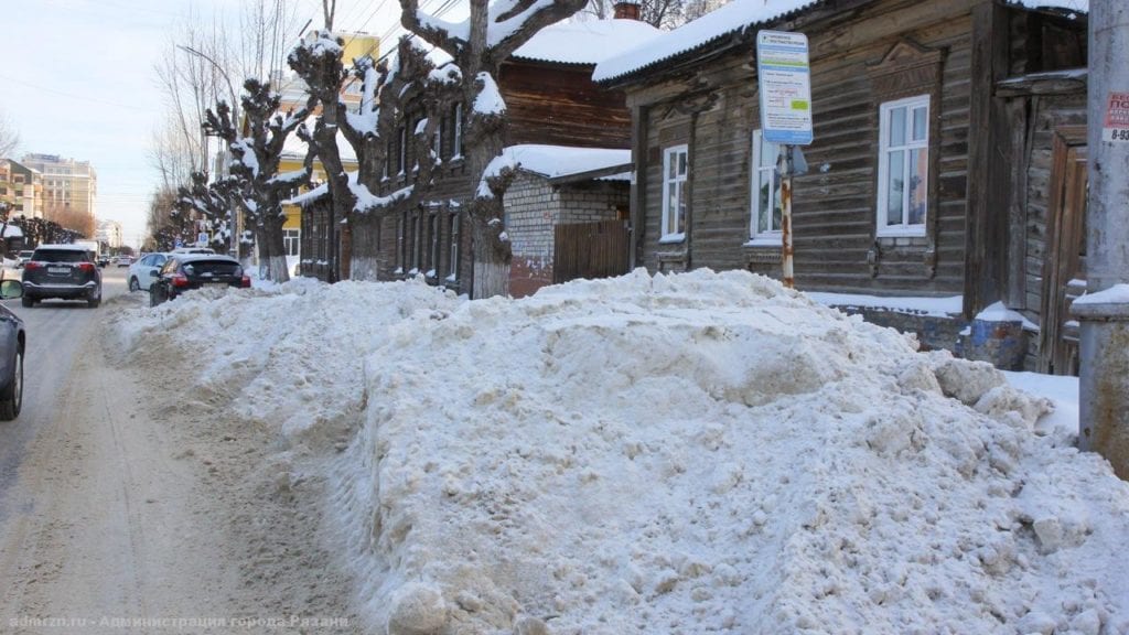 Владимир Бурмистров поручил очистить от снега платные парковки и остановки