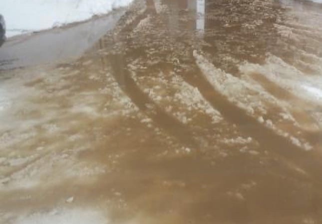 В Рязани затопило улицу в Дашково-Песочне