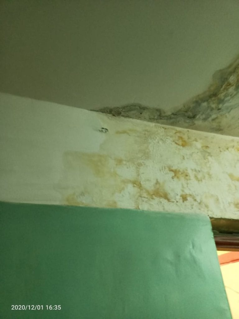 Депутат облсобрания показал ужасающие кадры с разрухой из общежития северодвинского техникума судостроения