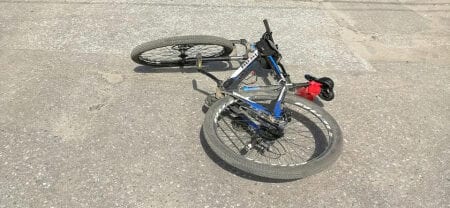 Липчанка на «Шевроле Ланос» сбила во дворе восьмилетнего велосипедиста