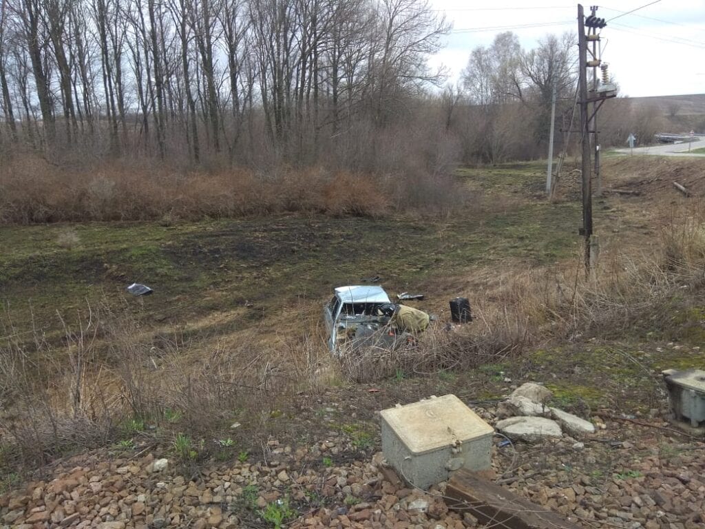 В Скопинском районе легковушка попала под поезд, водитель погиб