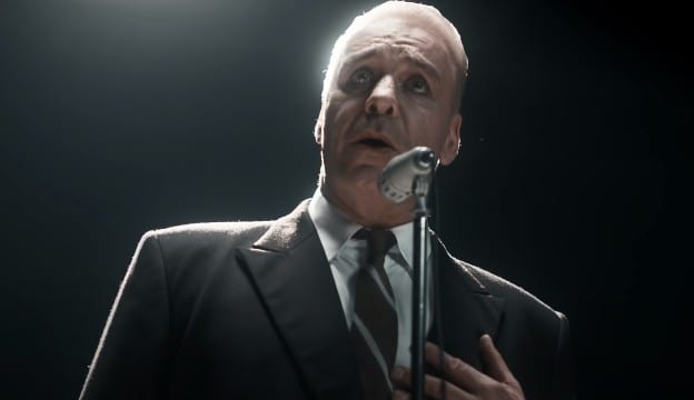 Лидер Rammstein Тилль Линдеманн исполнил советскую песню на русском языке