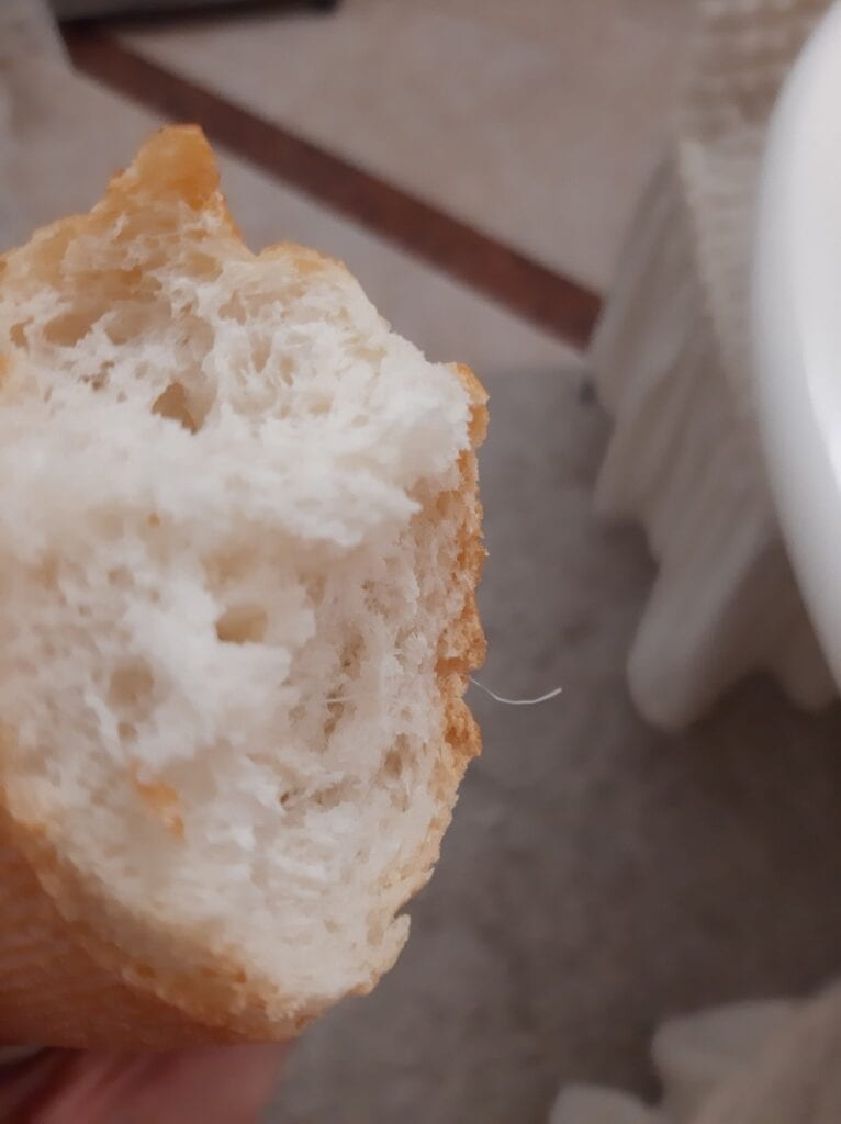 Рязанка обнаружила в хлебе опасный сюрприз