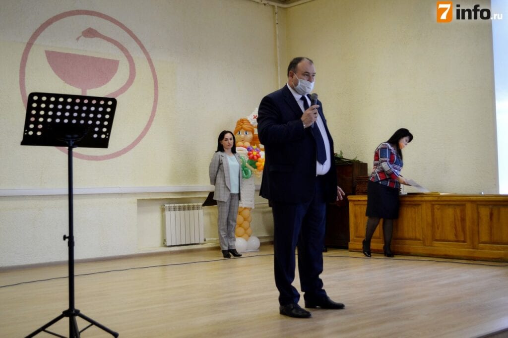 Любимов поздравил рязанских врачей скорой помощи с профессиональным праздником