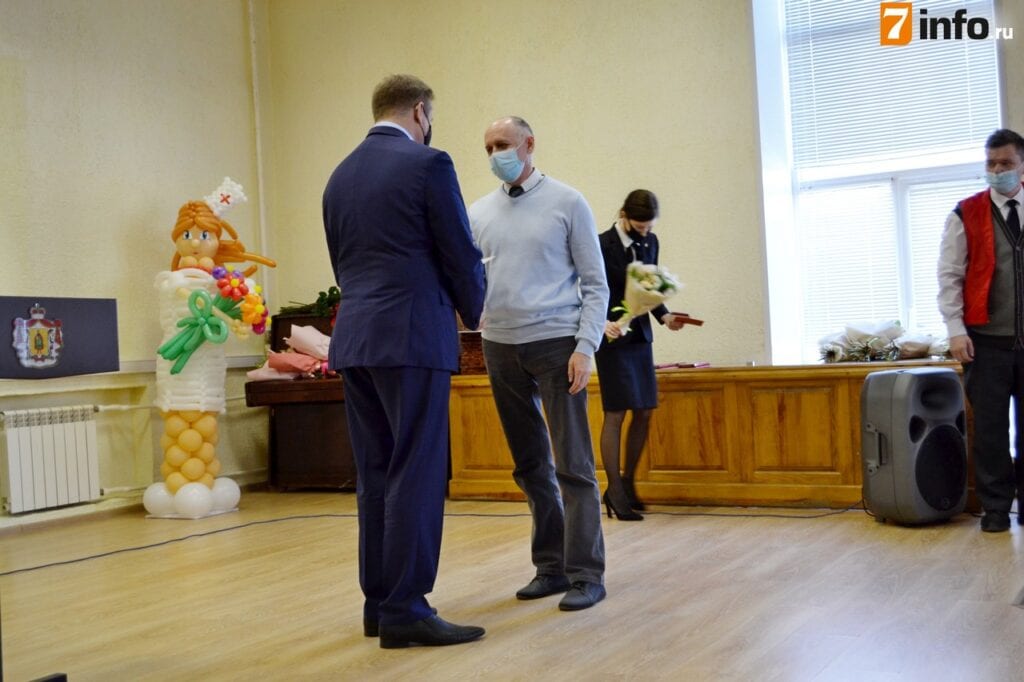 Любимов поздравил рязанских врачей скорой помощи с профессиональным праздником