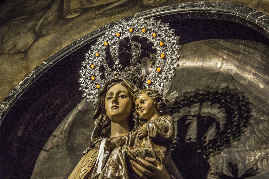 virgin-mary-1907189_1280