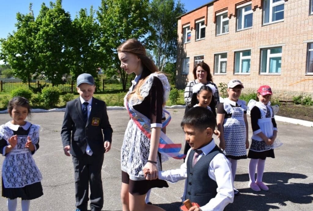 Фото «Последних звонков» в рязанских школах