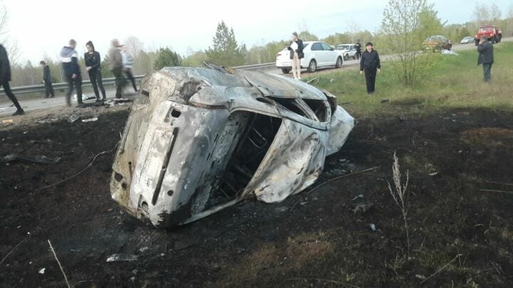 В жестком ДТП в Татарстане погибли четыре человека