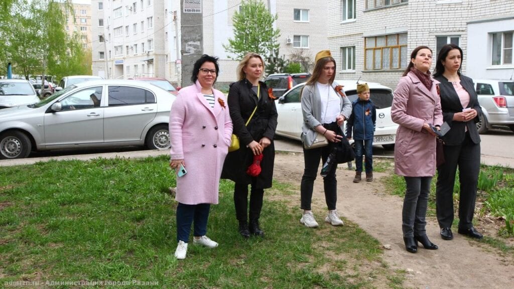 "Фронтовые бригады" споют в более 200 рязанских дворах Для создания праздничного настроения бригады исполнят любимые и знакомые песни, прочитают стихи.