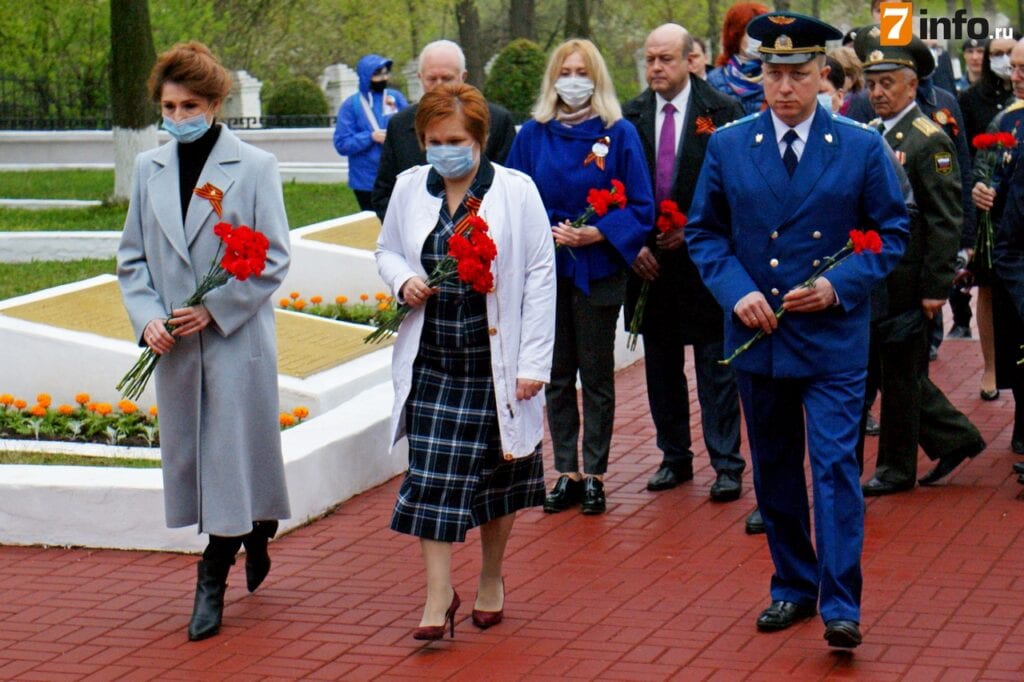В День Победы рязанцы возложили цветы на Скорбященском мемориале