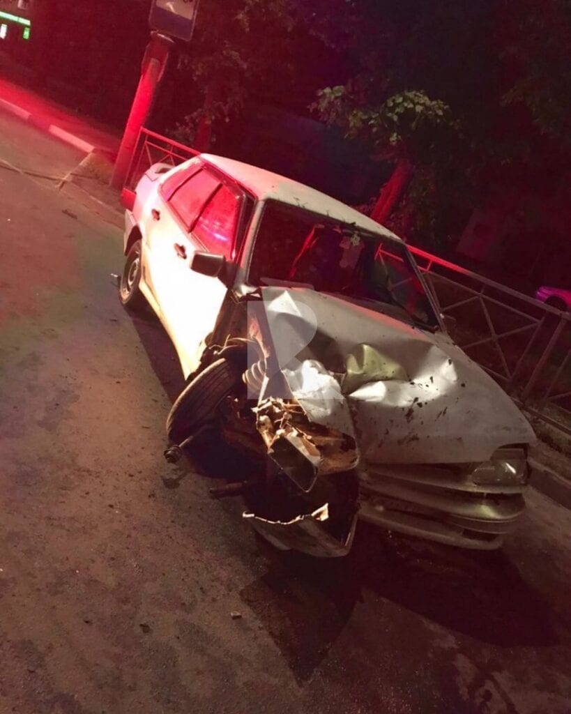 В Рязани пассажир вылетел из попавшего в ДТП автомобиля через лобовое стекло