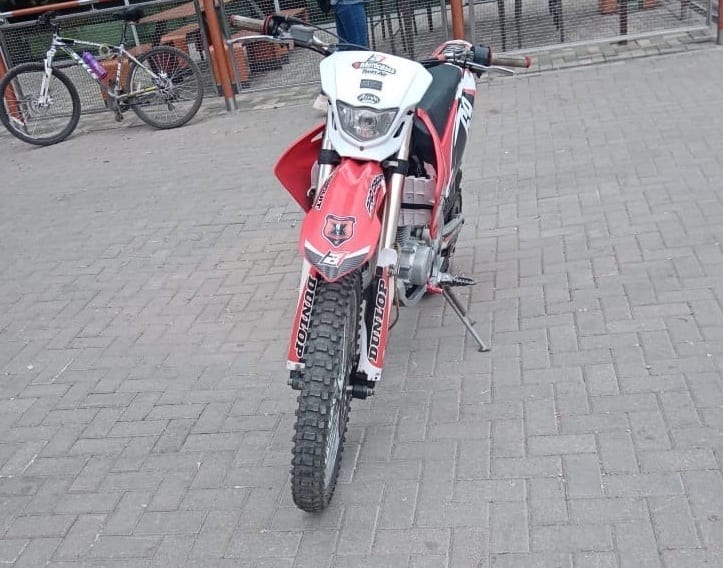 В центре Рязани полицейские поймали подростка на мотоцикле
