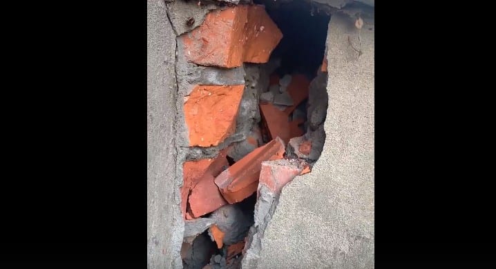 трещина на фасаде