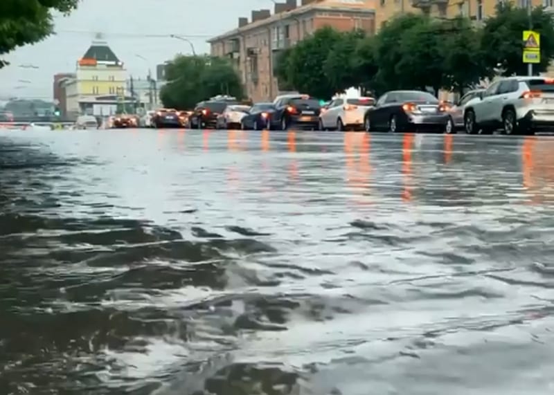 Рязанец снял клип про затопленный дождём город