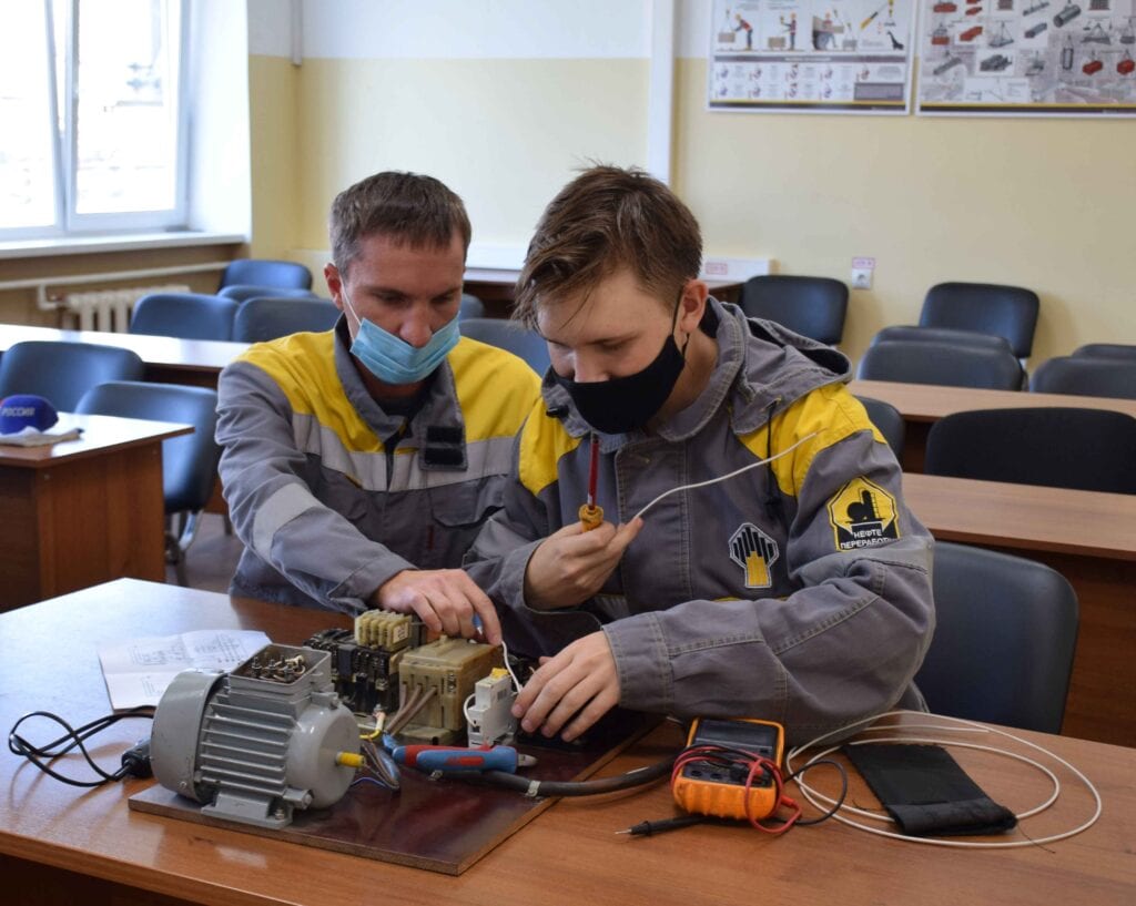 Студенты со всей России проходят практику в рязанской НПК