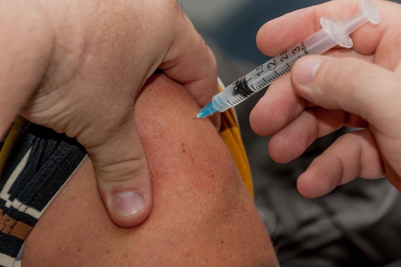 В Рязанской области сделали прививку от коронавируса 34,5% граждан от подлежащих вакцинации 60%