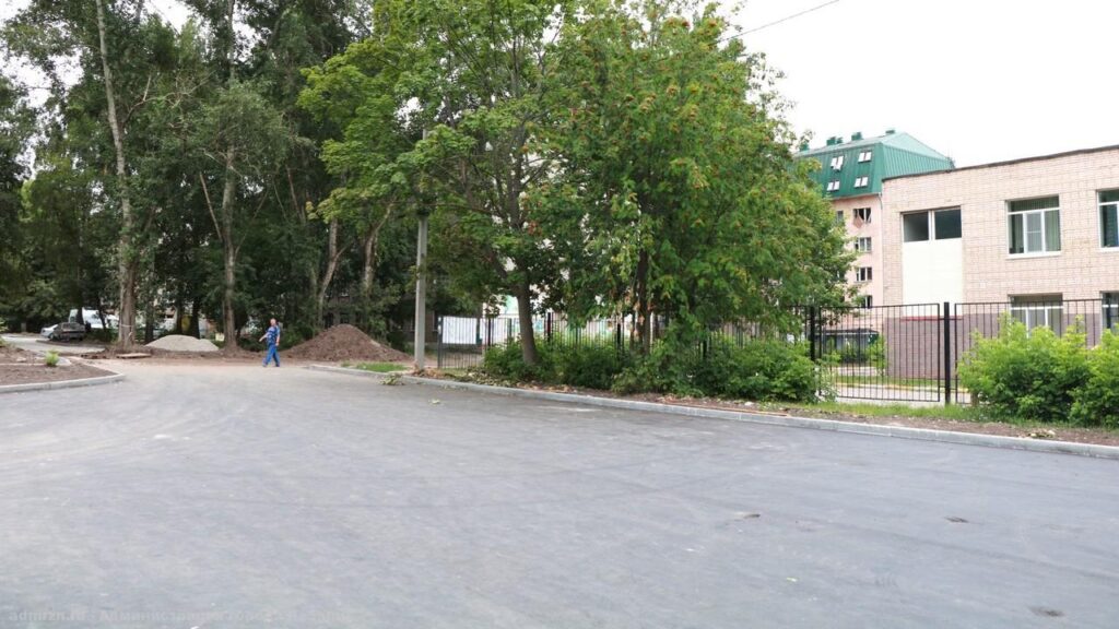 Мэр Рязани проинспектировала благоустройство территорий на улице Крупской