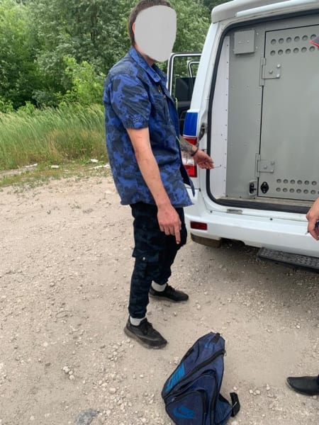 На окраине Рязани задержали 34-летнего мужчину с наркотиками