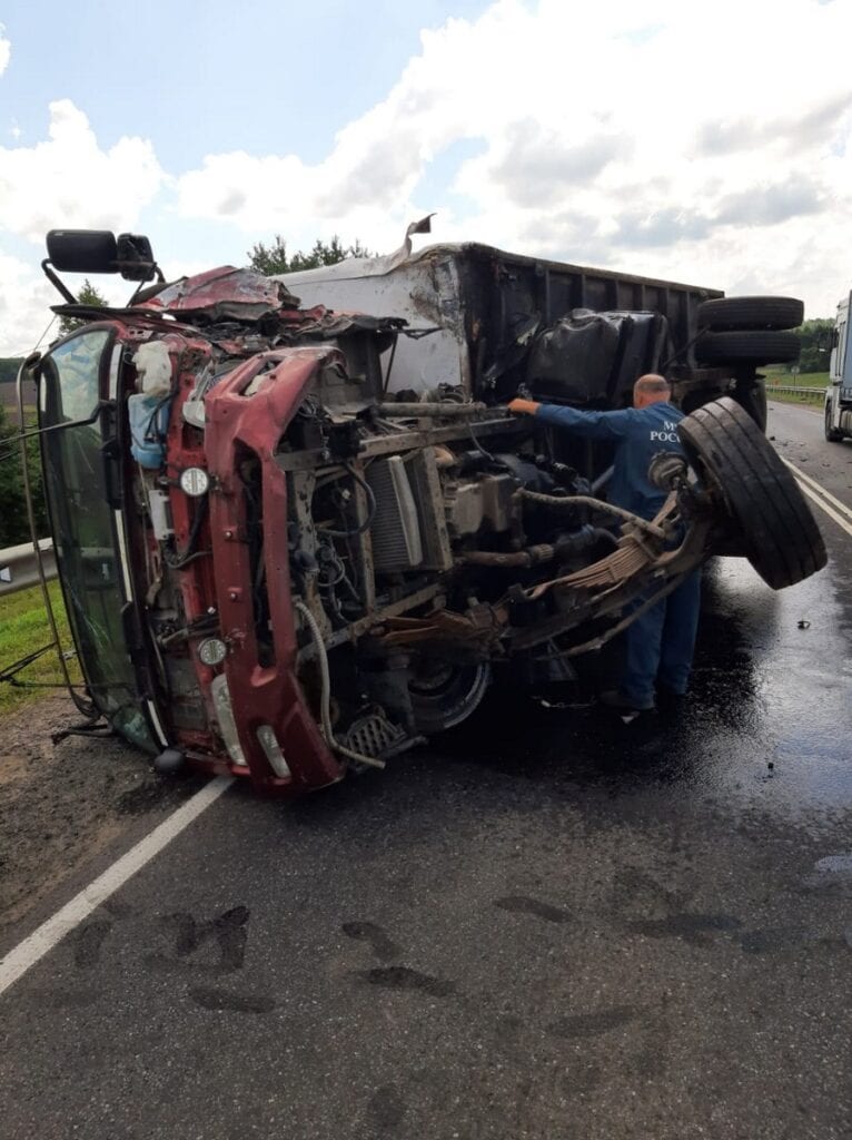 Водитель Ford Mondeo погиб после столкновения с грузовиком в Скопинском районе