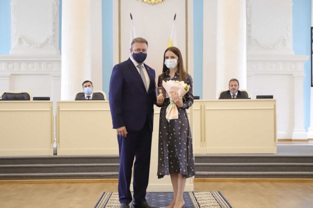 Николай Любимов наградил депутатов Облдумы за плодотворную работу