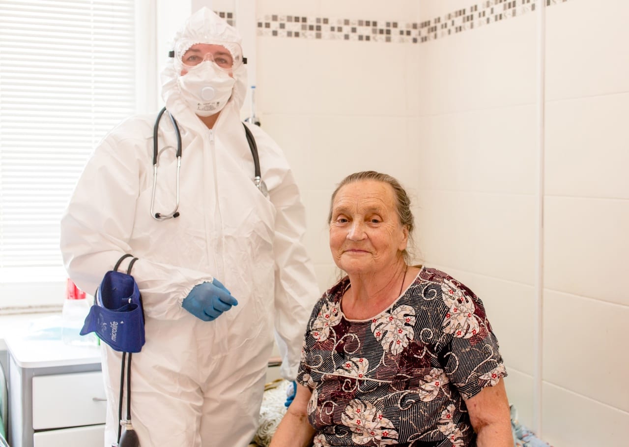 Рязанская больница вылечила от коронавируса 79-летнюю пациентку с 80% поражением лёгких